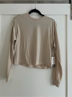 Vuori Beige Long-Sleeve Crop Crewneck Top